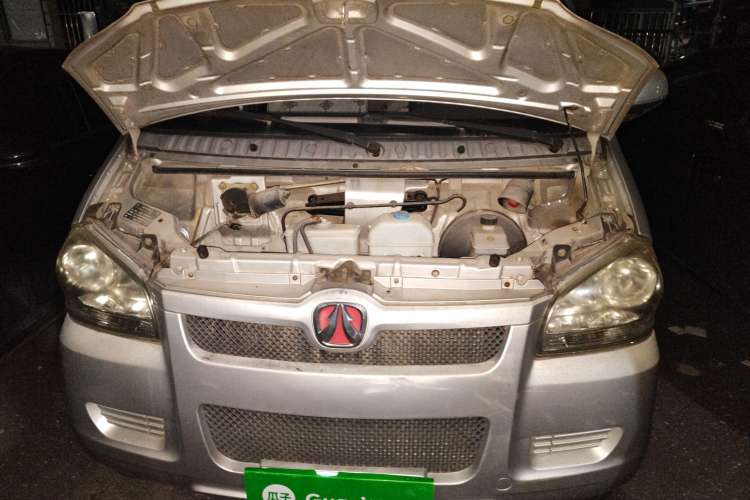 Used BAIC Weiwang 306 2011 1.3L base model 7 seats Engine Bay