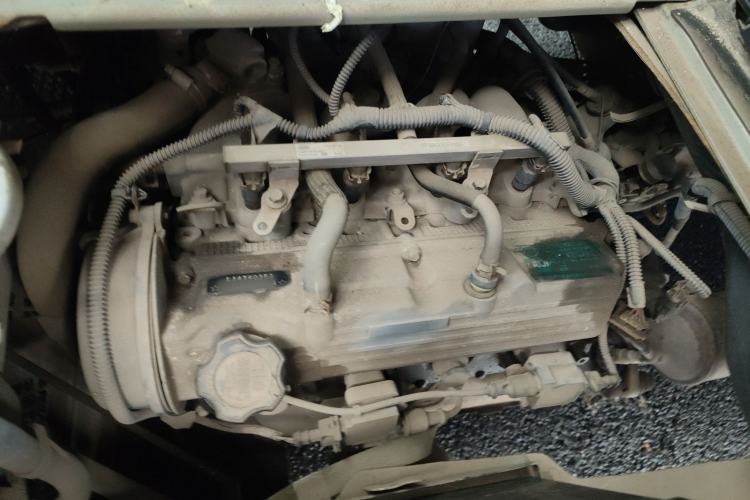 Used BAIC Weiwang 306 2011 1.3L Comfort version 7 seats Engine Bay