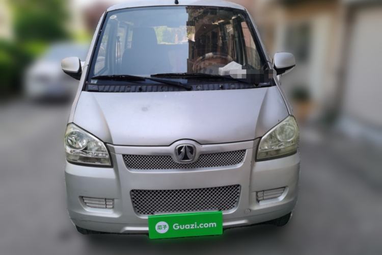 Used BAIC Weiwang 306 2011 1.3L base model 7 seats Front