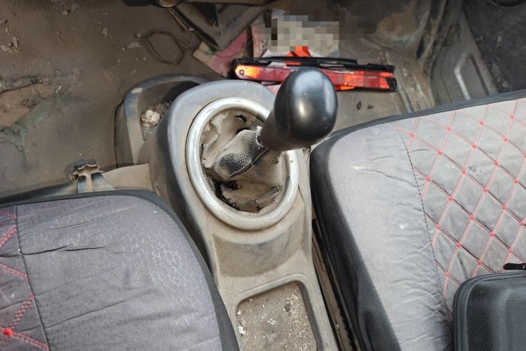 Used BAIC Weiwang 306 2011 1.3L Comfort version 7 seats Gear Lever