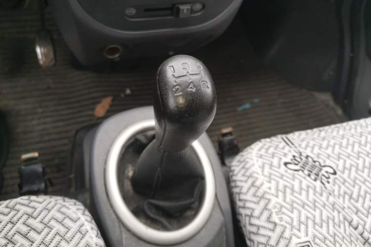 Used BAIC Weiwang 306 2011 1.3L base model 7 seats Gear Lever