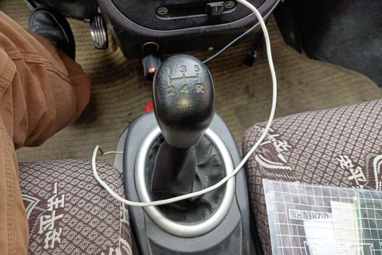 Used BAIC Weiwang 306 2011 1.3L base model 7 seats Gear Lever