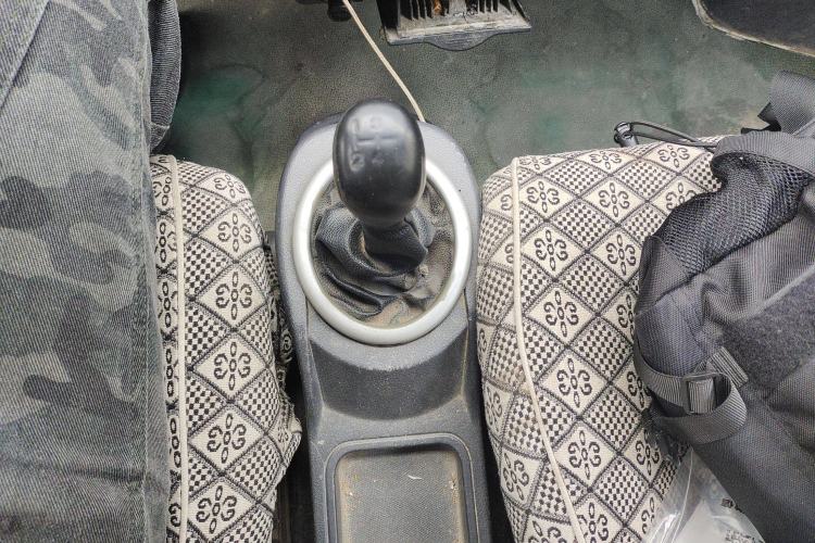 Used BAIC Weiwang 306 2011 1.3L base model 7 seats Gear Lever