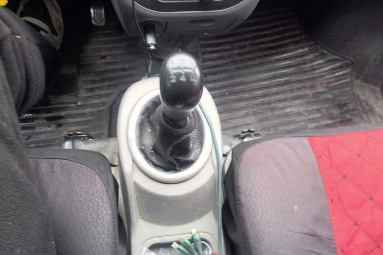 Used BAIC Weiwang 306 2011 1.3L Comfort version 7 seats Gear Lever