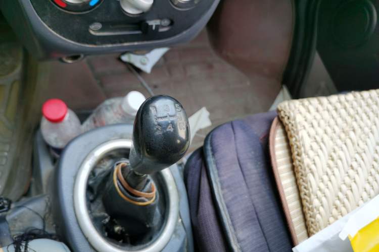 Used BAIC Weiwang 306 2011 1.3L base model 7 seats Gear Lever