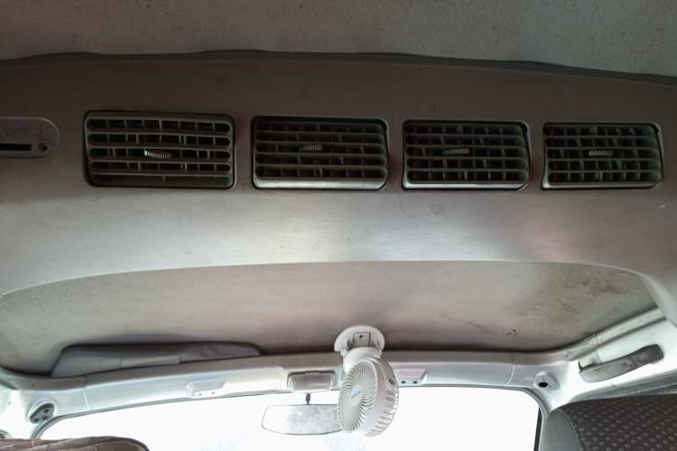 Used BAIC Weiwang 306 2011 1.3L base model 7 seats Headliner