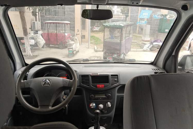 Used BAIC Weiwang 306 2011 1.3L base model 7 seats Headliner