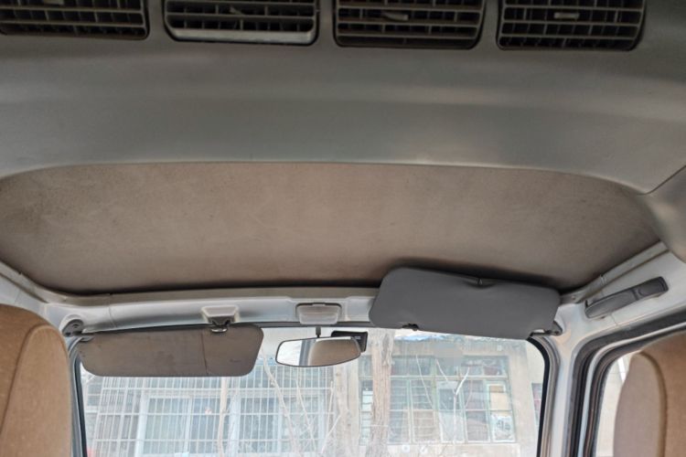 Used BAIC Weiwang 306 2011 1.3L Comfort version 7 seats Headliner