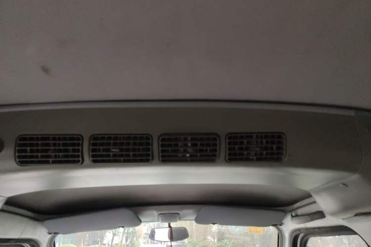 Used BAIC Weiwang 306 2011 1.3L Comfort version 7 seats Headliner