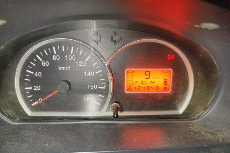 Used BAIC Weiwang 306 2011 1.3L base model 7 seats Instrument Cluster