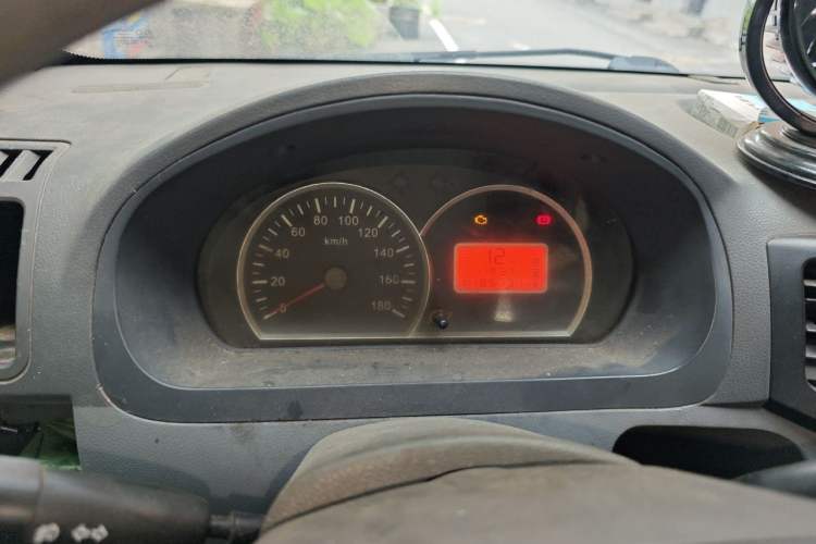 Used BAIC Weiwang 306 2011 1.3L Comfort version 7 seats Instrument Cluster