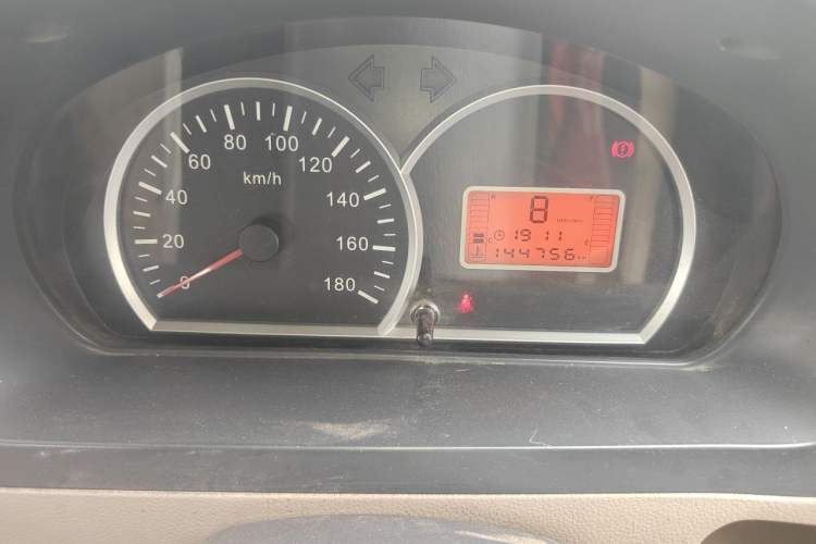Used BAIC Weiwang 306 2011 1.3L Comfort version 7 seats Instrument Cluster