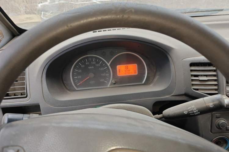 Used BAIC Weiwang 306 2011 1.3L Comfort version 7 seats Instrument Cluster