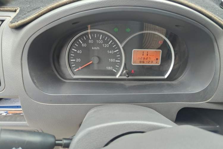 Used BAIC Weiwang 306 2011 1.3L base model 7 seats Instrument Cluster