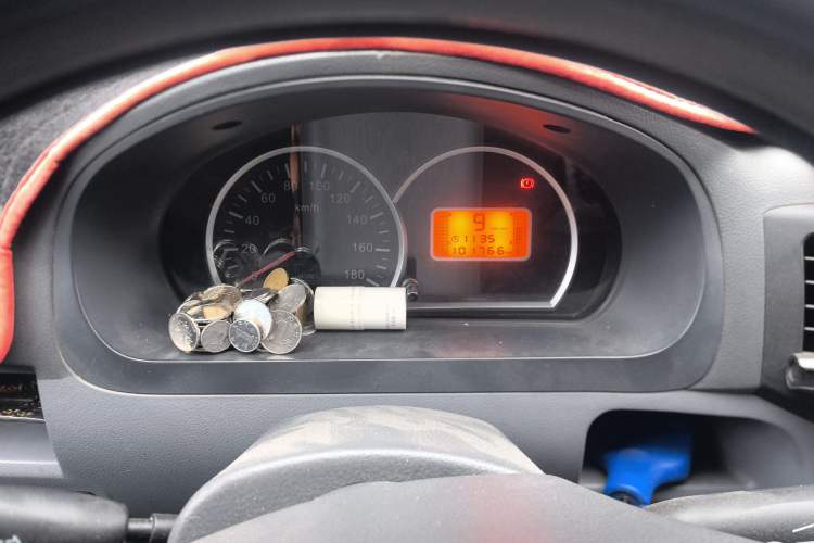 Used BAIC Weiwang 306 2011 1.3L Comfort version 7 seats Instrument Cluster