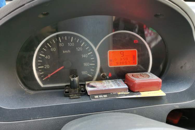 Used BAIC Weiwang 306 2011 1.3L base model 7 seats Instrument Cluster