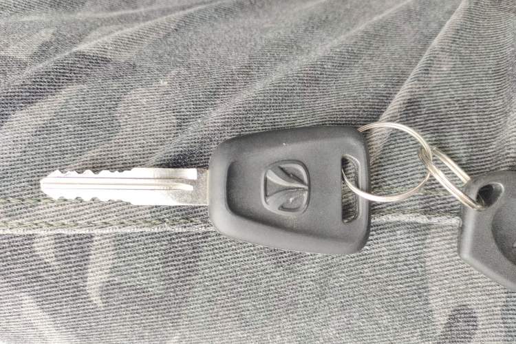 Used BAIC Weiwang 306 2011 1.3L base model 7 seats Interior 1