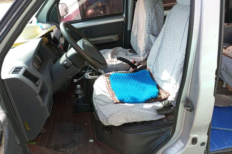 Used BAIC Weiwang 306 2011 1.3L base model 7 seats Left Front Seat