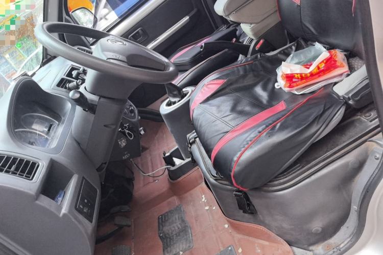 Used BAIC Weiwang 306 2011 1.3L base model 7 seats Left Front Seat