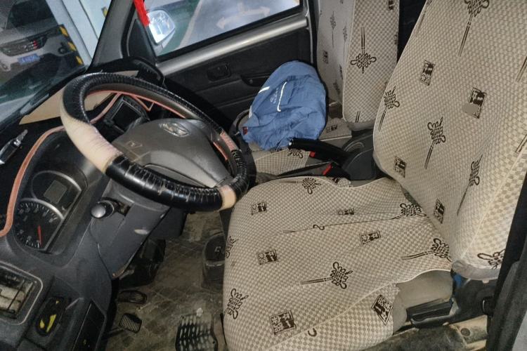 Used BAIC Weiwang 306 2011 1.3L base model 7 seats Left Front Seat
