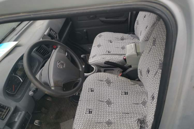 Used BAIC Weiwang 306 2011 1.3L base model 7 seats Left Front Seat