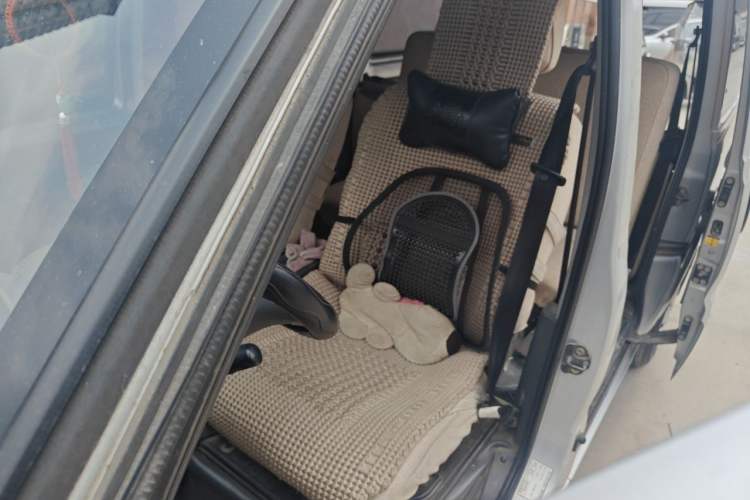 Used BAIC Weiwang 306 2011 1.3L base model 7 seats Left Front Seat