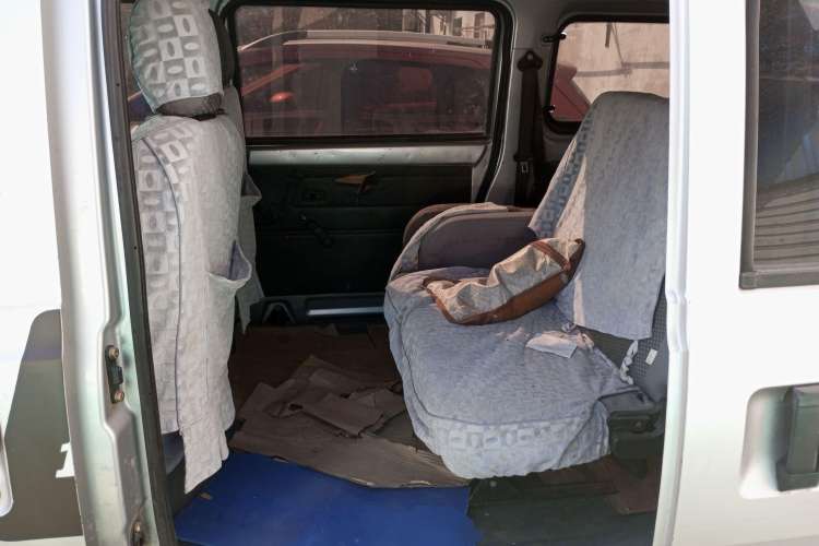 Used BAIC Weiwang 306 2011 1.3L base model 7 seats Left Rear Seat