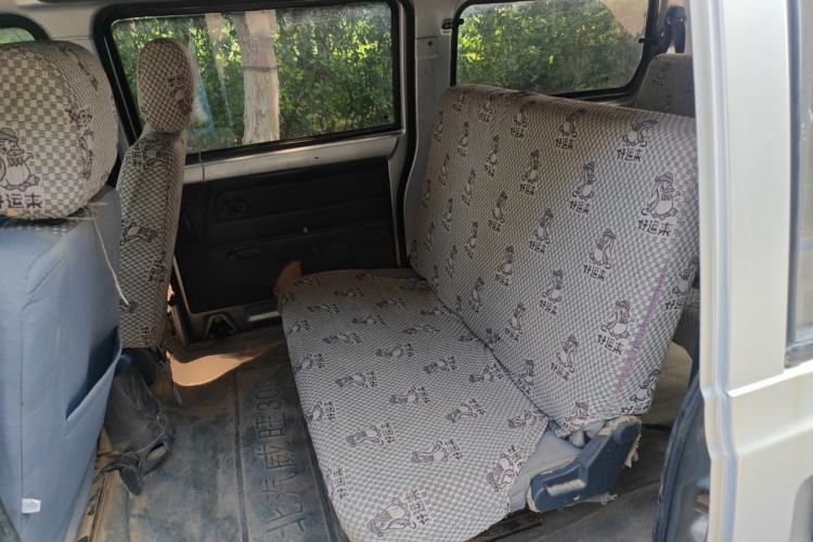 Used BAIC Weiwang 306 2011 1.3L base model 7 seats Left Rear Seat
