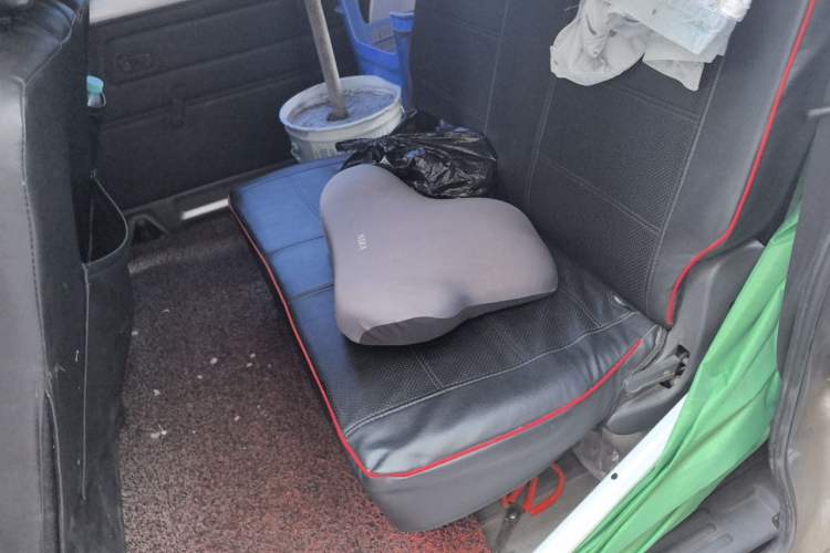 Used BAIC Weiwang 306 2011 1.3L base model 7 seats Left Rear Seat