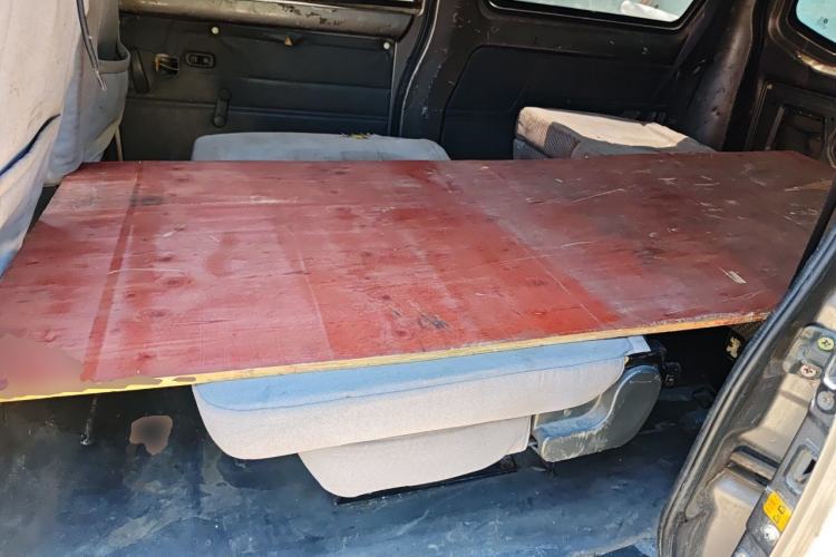 Used BAIC Weiwang 306 2011 1.3L base model 7 seats Left Rear Seat