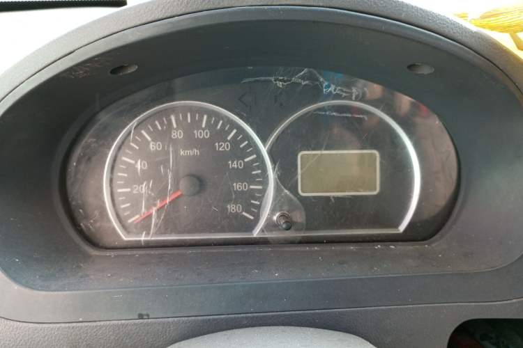 Used BAIC Weiwang 306 2011 1.3L base model 7 seats Odometer Close Up