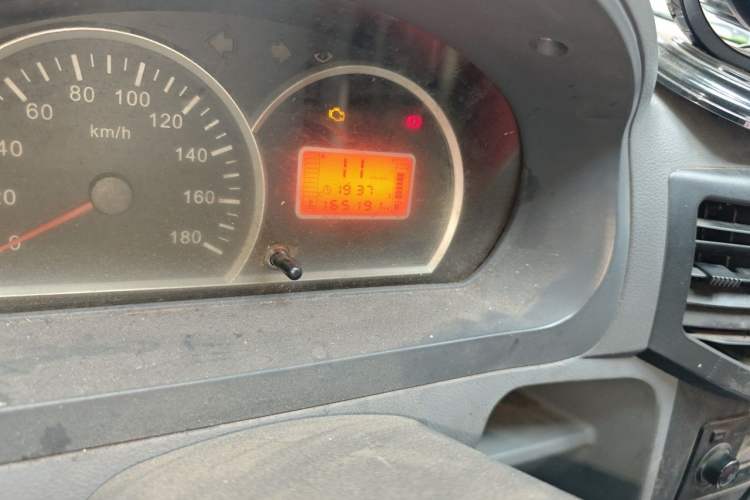 Used BAIC Weiwang 306 2011 1.3L Comfort version 7 seats Odometer Close Up
