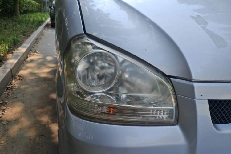 Used BAIC Weiwang 306 2011 1.3L base model 7 seats Right Front Headlight