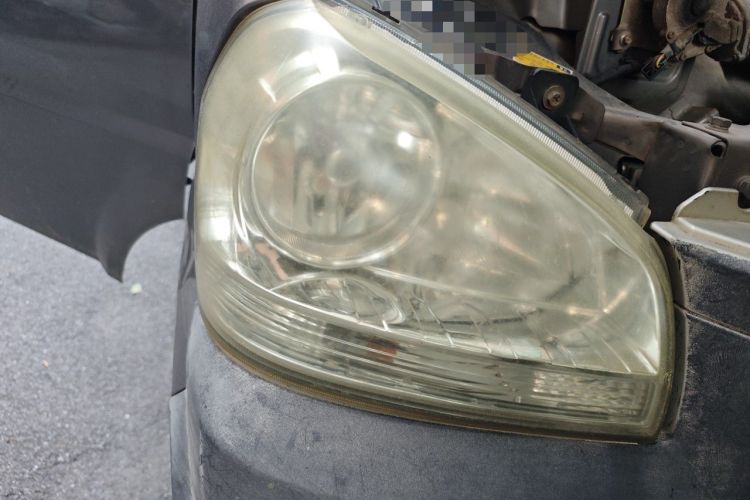 Used BAIC Weiwang 306 2011 1.3L Comfort version 7 seats Right Front Headlight