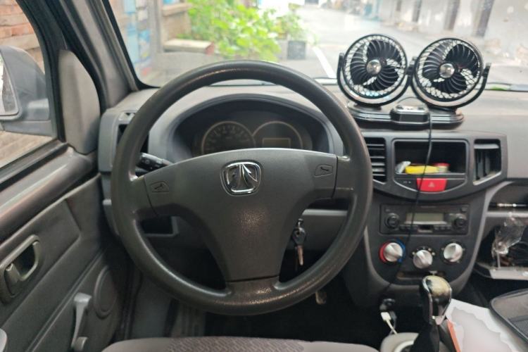 Used BAIC Weiwang 306 2011 1.3L Comfort version 7 seats Steering Wheel