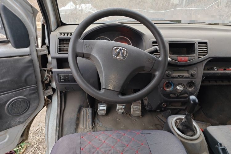 Used BAIC Weiwang 306 2011 1.3L Comfort version 7 seats Steering Wheel