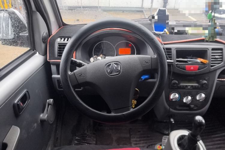 Used BAIC Weiwang 306 2011 1.3L Comfort version 7 seats Steering Wheel