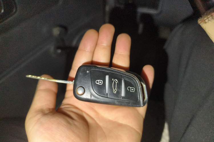 Used BAIC Weiwang 306 2011 1.3L base model 7 seats Vehicle Key