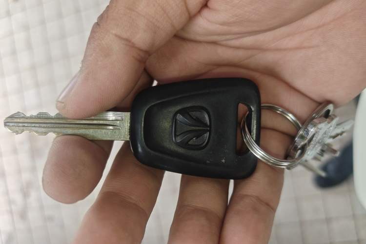 Used BAIC Weiwang 306 2011 1.3L Comfort version 7 seats Vehicle Key
