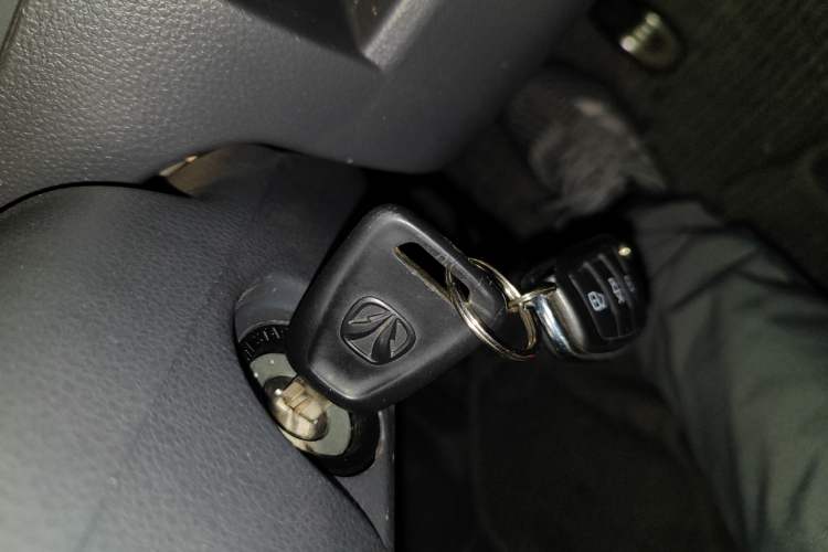 Used BAIC Weiwang 306 2011 1.3L base model 7 seats Vehicle Key