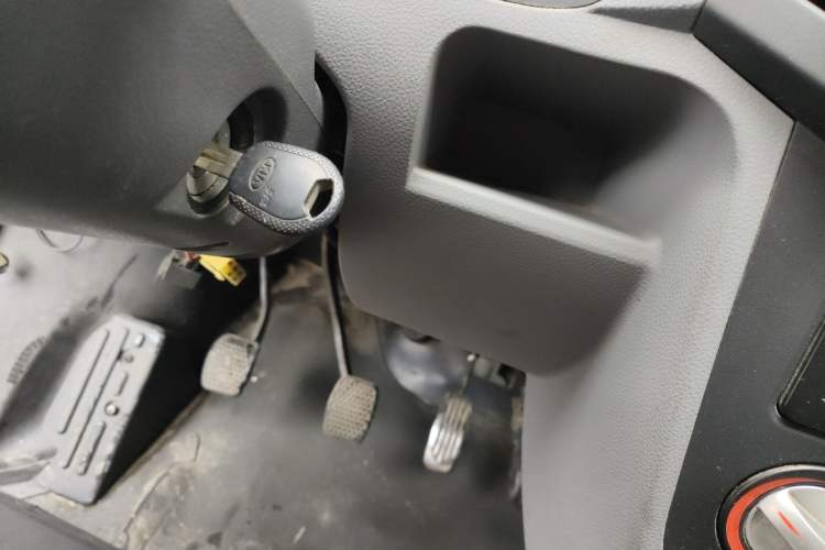 Used BAIC Weiwang 306 2011 1.3L Comfort version 7 seats Vehicle Key