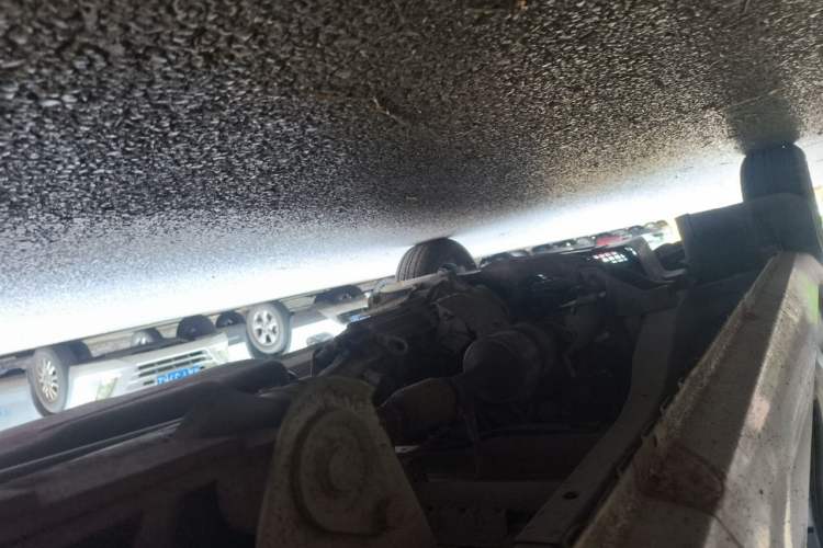 Used BAIC Weiwang 306 2011 1.3L base model 7 seats Chassis Rear Left
