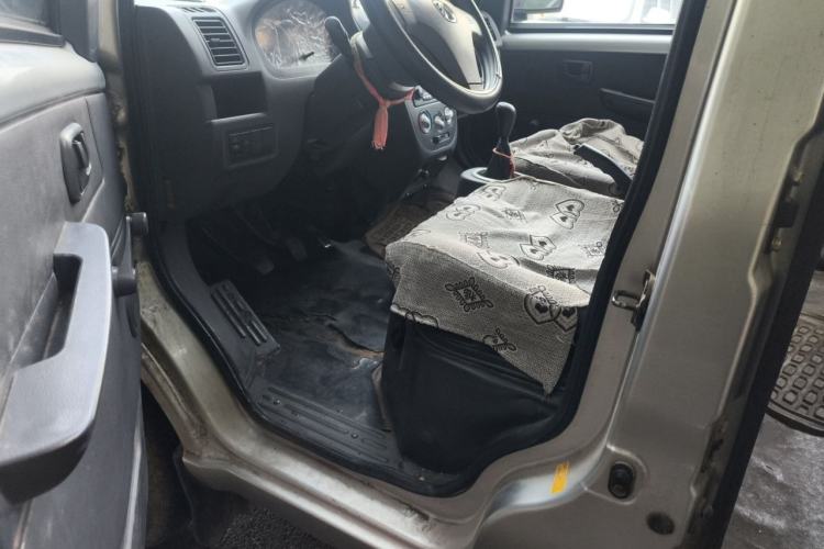 Used BAIC Weiwang 306 2011 1.3L base model 7 seats Driver Seat