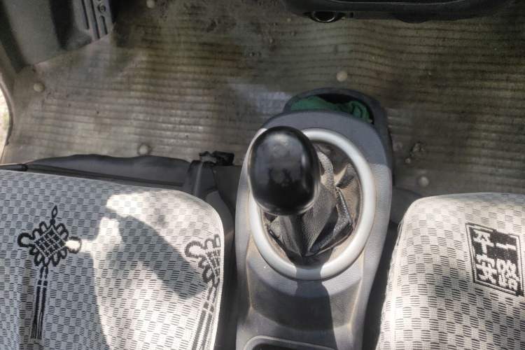 Used BAIC Weiwang 306 2011 1.3L luxury version 8 seats Gear Lever