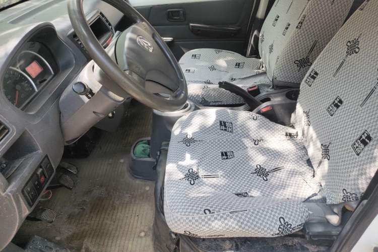 Used BAIC Weiwang 306 2011 1.3L luxury version 8 seats Left Front Seat