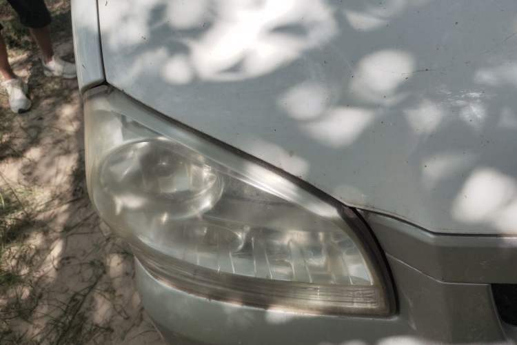 Used BAIC Weiwang 306 2011 1.3L luxury version 8 seats Right Front Headlight