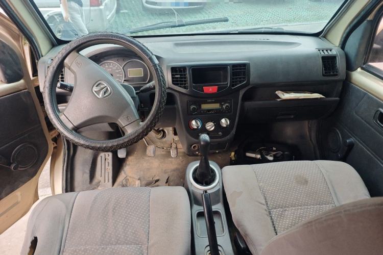 Used BAIC Weiwang 306 2011 1.3L Comfort version 7 seats Center Console