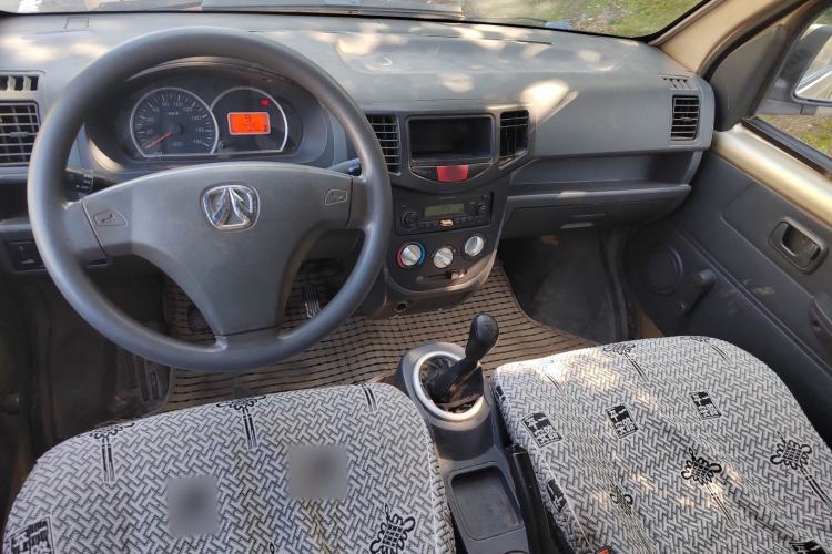 Used BAIC Weiwang 306 2011 1.3L base model 7 seats Center Console
