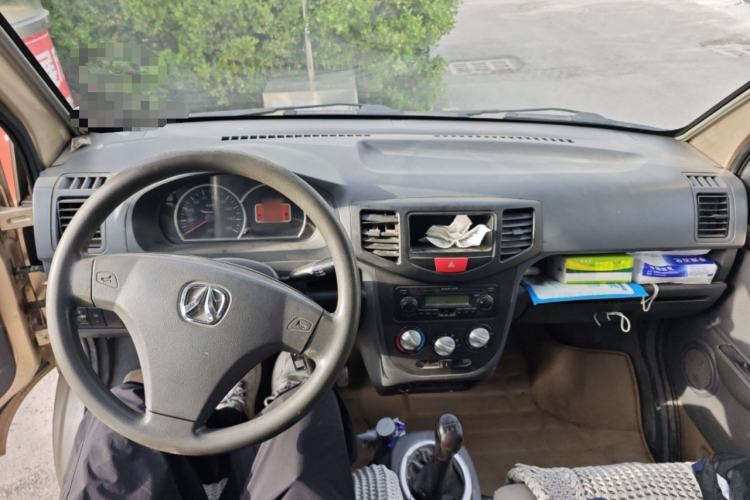 Used BAIC Weiwang 306 2011 1.3L base model 7 seats Center Console