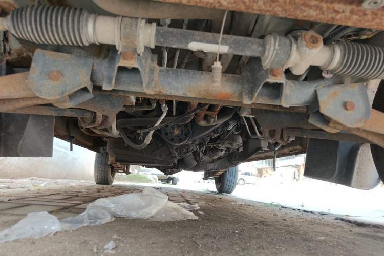 Used BAIC Weiwang 306 2011 1.3L base model 7 seats Chassis Front